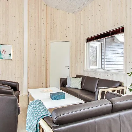 Vakantiehuis Gorgeous In With Sauna